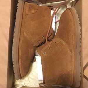 UGG W Neumel size 8